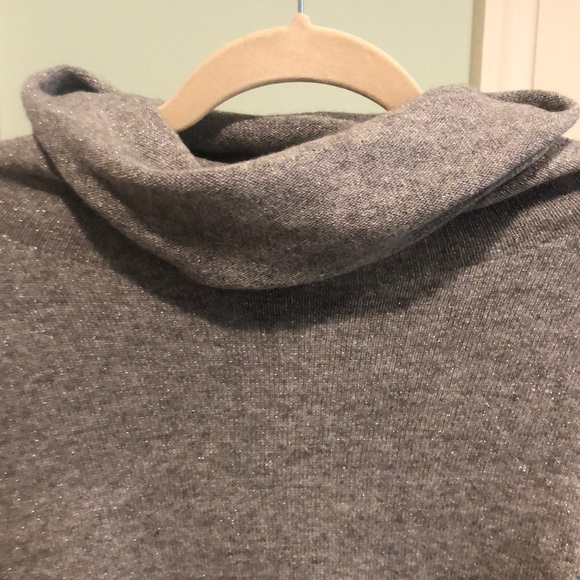 GENTLY WORN (worn 2x) ESCADA GREY TURTLENECK‼️ - Picture 2 of 4